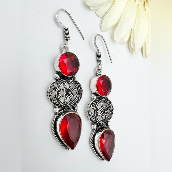 GARNET EARRINGS - Picture 11 of 13